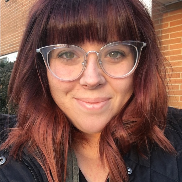 Meet your Posher, Alicia - Picture 1 of 1
